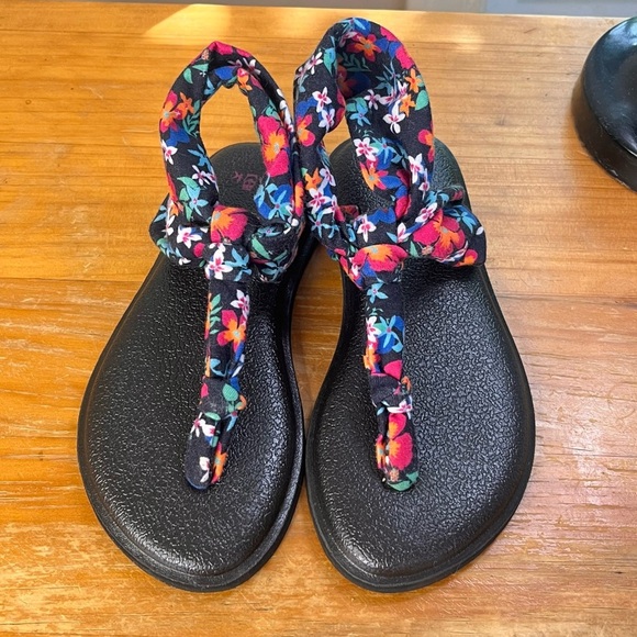 Sanuk Lil Yoga Sling Youth Sandals - Picture 4 of 10